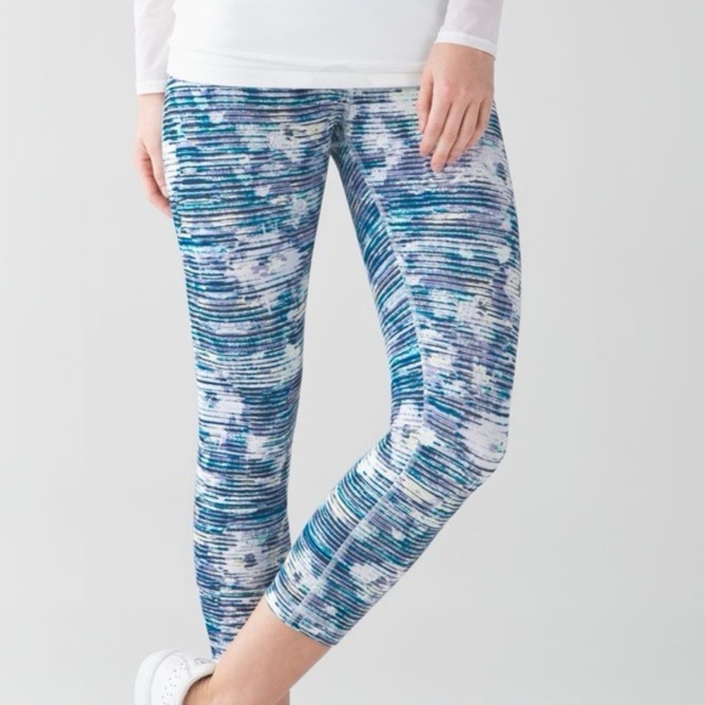 Lululemon Athletica Blue and White Leggings with Floral Pattern